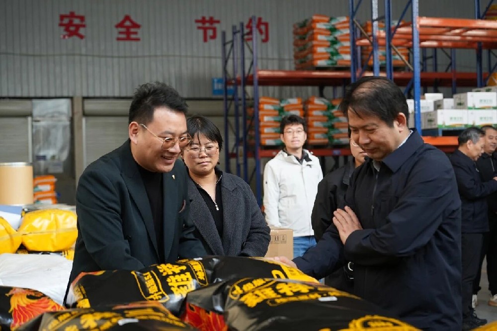 热烈欢迎国家蛋鸡产业技术体系首席科学家张军民莅临德邻生物：权威领航蛋鸡产业创新，共推绿色养殖高质量发展！